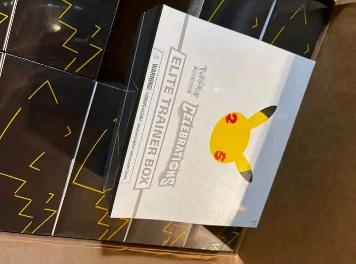 Pokemon TCG Celebrations Elite Trainer Box (Sealed) — Japanese trading card product